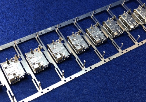 精密順送プレス部品：HDMIコネクタ