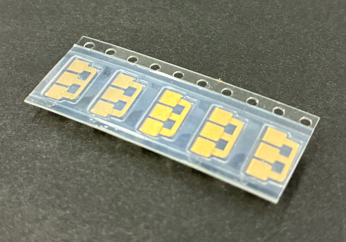 精密プレス部品：充電端子（テーピング梱包