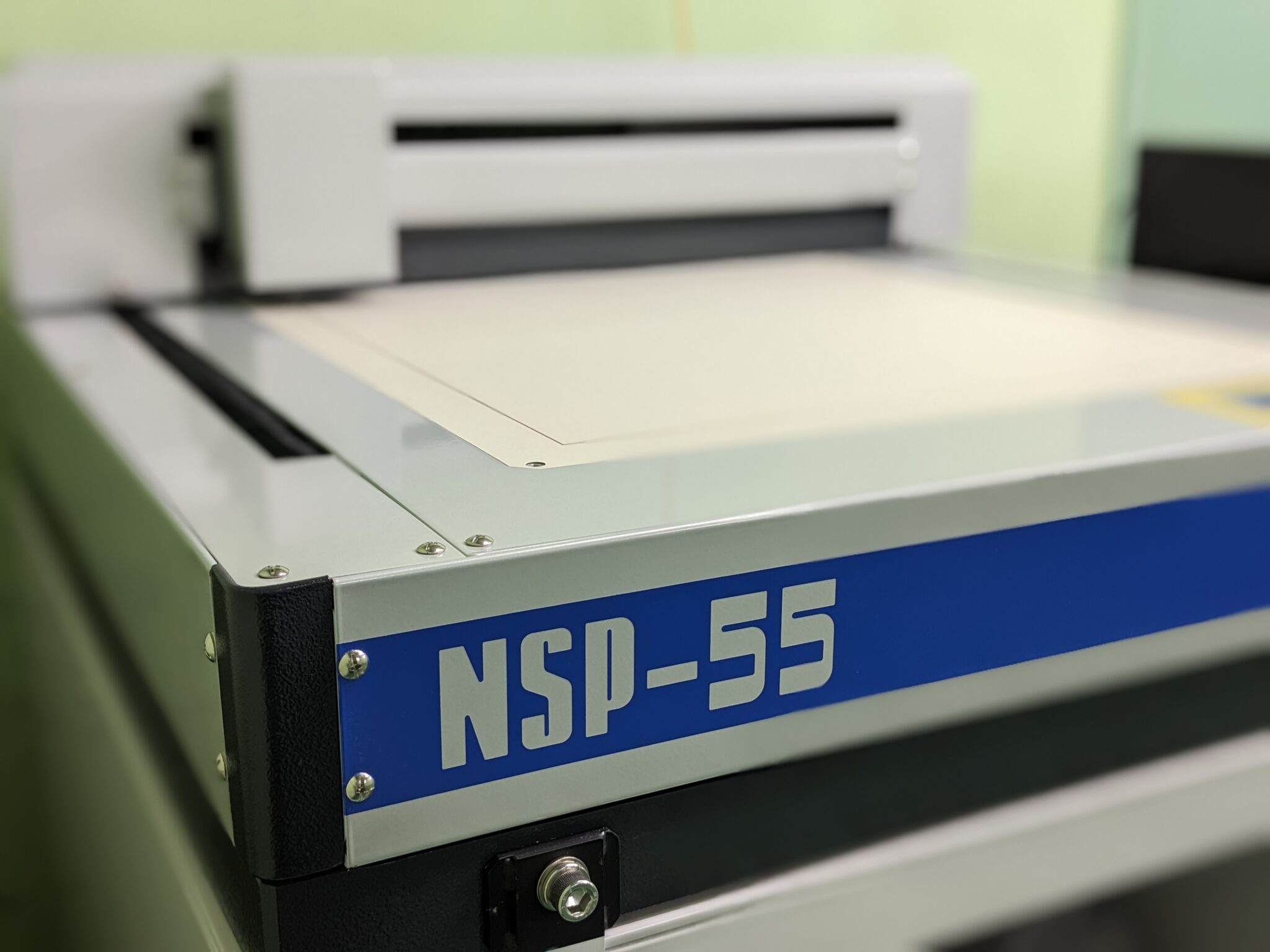 新しいプロッターを導入しました 東京端一株式会社